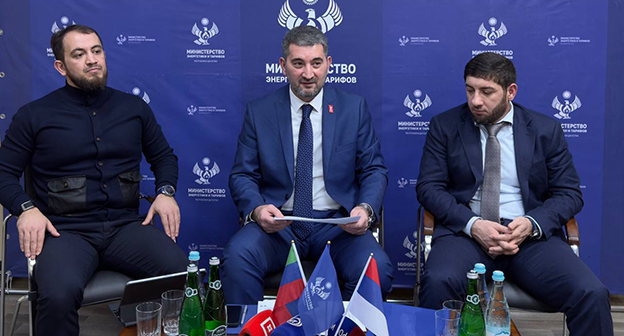 Брифинг чиновников. 17 декабря 2025 г. Фото https://t.me/minenergo_rd/4566 Брифинг чиновников. 17 декабря 2025 г. Фото https://t.me/minenergo_rd/4566