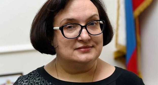 Елена Золотарева. Фото: https://ro.today/11489-elena-zolotareva-naznachena-predsedatelem-rostovskogo-oblastnogo-suda-esche-na-6-let.html Елена Золотарева. Фото: https://ro.today/11489-elena-zolotareva-naznachena-predsedatelem-rostovskogo-oblastnogo-suda-esche-na-6-let.html