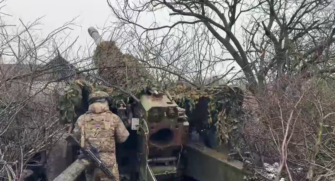 Российский военный. Стоп-кадр видео Минобороны России от 18.12.25, https://t.me/mod_russia/59569. Российский военный. Стоп-кадр видео Минобороны России от 18.12.25, https://t.me/mod_russia/59569.