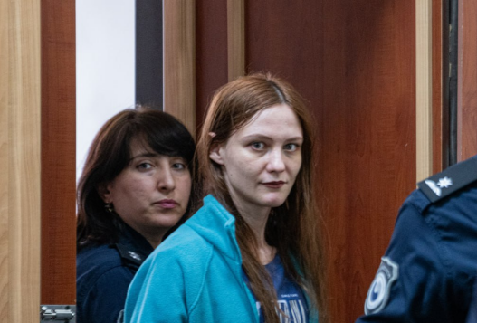 Анастасия Зиновкина в суде. Скриншот фото из Telegram-канала "Артем Грибуль в тюрьме" https://t.me/artemgribul/178. Анастасия Зиновкина в суде. Скриншот фото из Telegram-канала "Артем Грибуль в тюрьме" https://t.me/artemgribul/178.