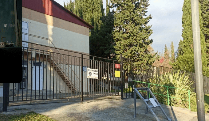 Детсад 121 в Сочи. Фото с сервиса "Яндекс.Карты", https://yandex.ru/maps/org/detskiy_sad_121/80097269968/?ll=39.961646%2C43.421771&z=14 Детсад 121 в Сочи. Фото с сервиса "Яндекс.Карты", https://yandex.ru/maps/org/detskiy_sad_121/80097269968/?ll=39.961646%2C43.421771&z=14