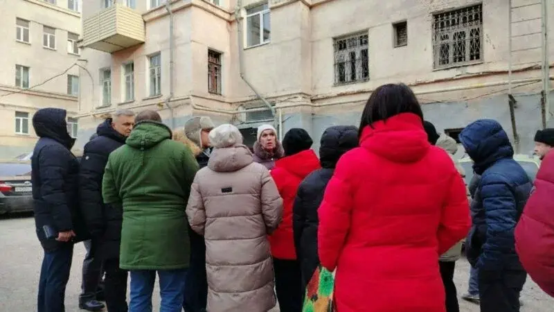 Жители Таганрога после атаки дронов. 13 января 2026 г. Фото: KambulovaSvetlana / Telegram Жители Таганрога после атаки дронов. 13 января 2026 г. Фото: KambulovaSvetlana / Telegram