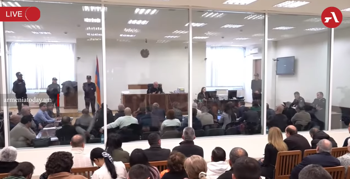 Кадр судебного заседания по делу "Священной борьбы" в Ереване 15 января 2026 года. Armenia Today / https://armeniatoday.am/law-ru/1017488/ Кадр судебного заседания по делу "Священной борьбы" в Ереване 15 января 2026 года. Armenia Today / https://armeniatoday.am/law-ru/1017488/