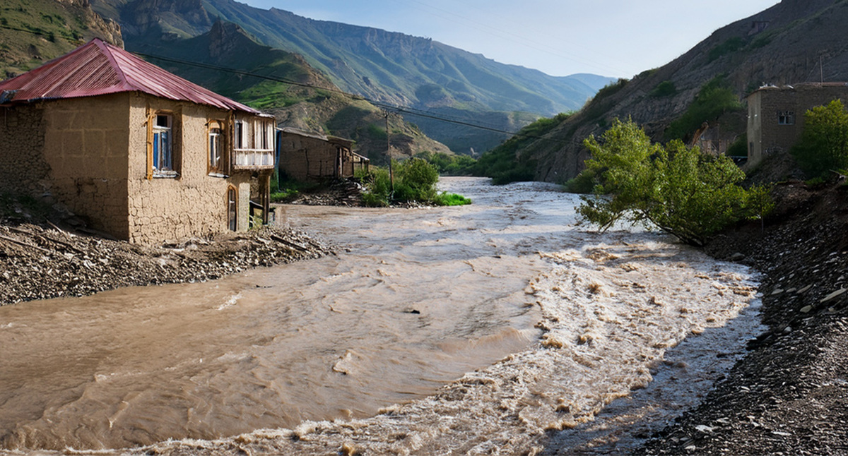Высокий уровень воды в реке. Иллюстрация создана «Кавказским узлом» с помощью ИИ в программе Copilot Высокий уровень воды в реке. Иллюстрация создана «Кавказским узлом» с помощью ИИ в программе Copilot
