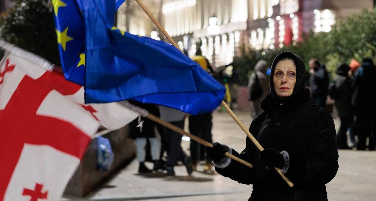 Участница протеста на проспекте Руставели. Фото: Ketevan Khutsishvli / Netgazeti Участница протеста на проспекте Руставели. Фото: Ketevan Khutsishvli / Netgazeti
