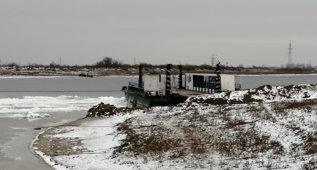 Паромная переправа в Астраханской области. Фото: управление МЧС по Астраханской области https://30.mchs.gov.ru/ Паромная переправа в Астраханской области. Фото: управление МЧС по Астраханской области https://30.mchs.gov.ru/