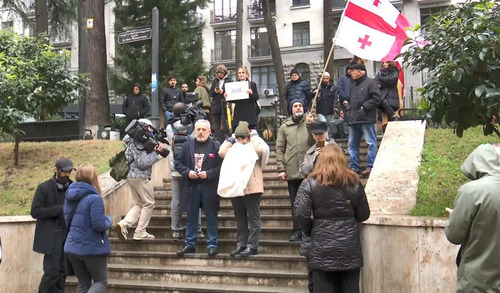 Кадр акция протеста в Тбилиси на фоне принятия поправок к законам о высшем образовании и к закону о грантах. Фото: Interpressnews / https://www.interpressnews.ge/ka/article/860964-parlamenttan-saprotesto-akcia-mimdinareobs Кадр акция протеста в Тбилиси на фоне принятия поправок к законам о высшем образовании и к закону о грантах. Фото: Interpressnews / https://www.interpressnews.ge/ka/article/860964-parlamenttan-saprotesto-akcia-mimdinareobs