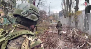 Российские военные в зоне боевых действий. Кадр видео Минобороны https://t.me/mod_russia/58925