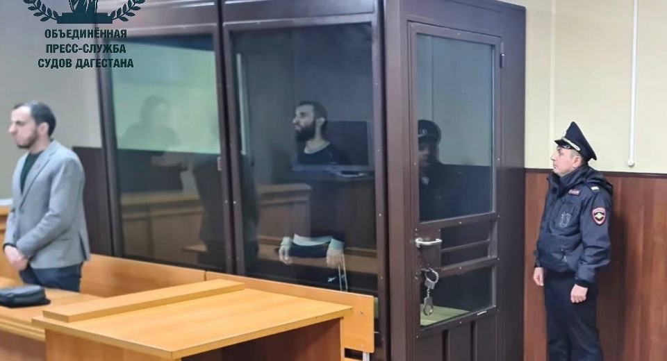 Заседание суда по делу подозреваемого в нападении на врачей. Фото объединенной пресс-службы судов Дагестана https://t.me/Femida_Dagestana/450