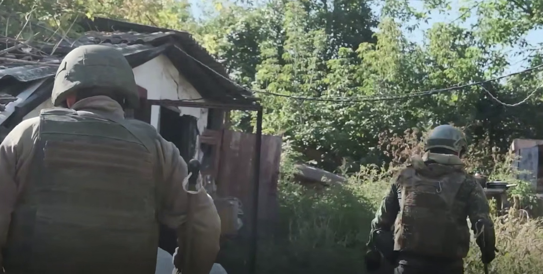 Российские бойцы. Стоп-кадр видео Минобороны России https://t.me/mod_russia/57396