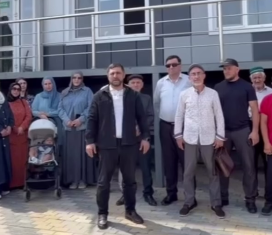 Кадр видеообращения жителей Ленинкента на работу новой поликлиники. Фото: Новости ННТ / Telegram-канал Кадр видеообращения жителей Ленинкента на работу новой поликлиники. Фото: Новости ННТ / Telegram-канал