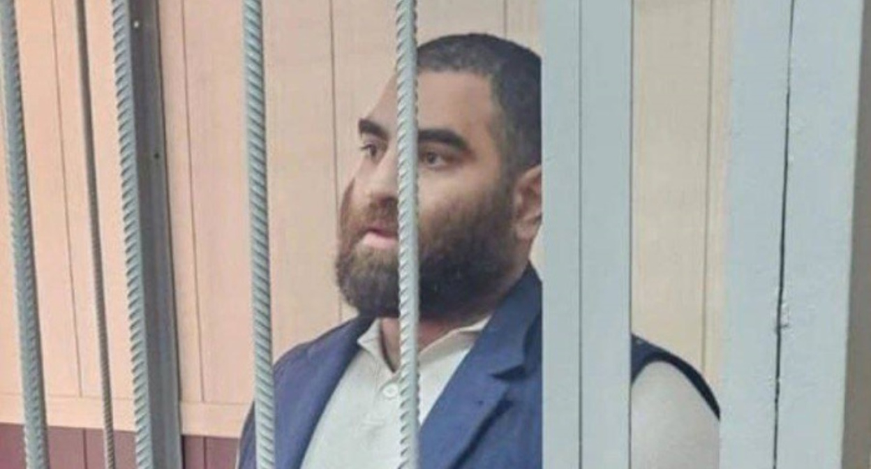 Стоп-кадр: "Осужденный блогер Арсен Маркарян оштрафован за разжигание межнациональной ненависти". Фото: ЭХО ДАГЕСТАНА / Telegram-канал