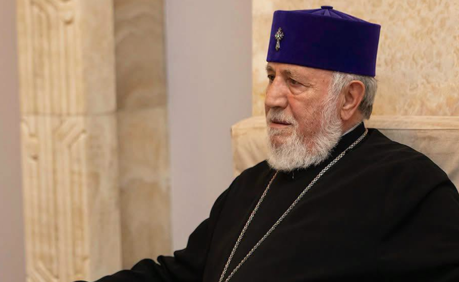 Гарегин Второй на встрече с депутатами. Скриншот фото https://armeniatoday.am/politics-ru/internal-policy/1110250/ от 02.08.26