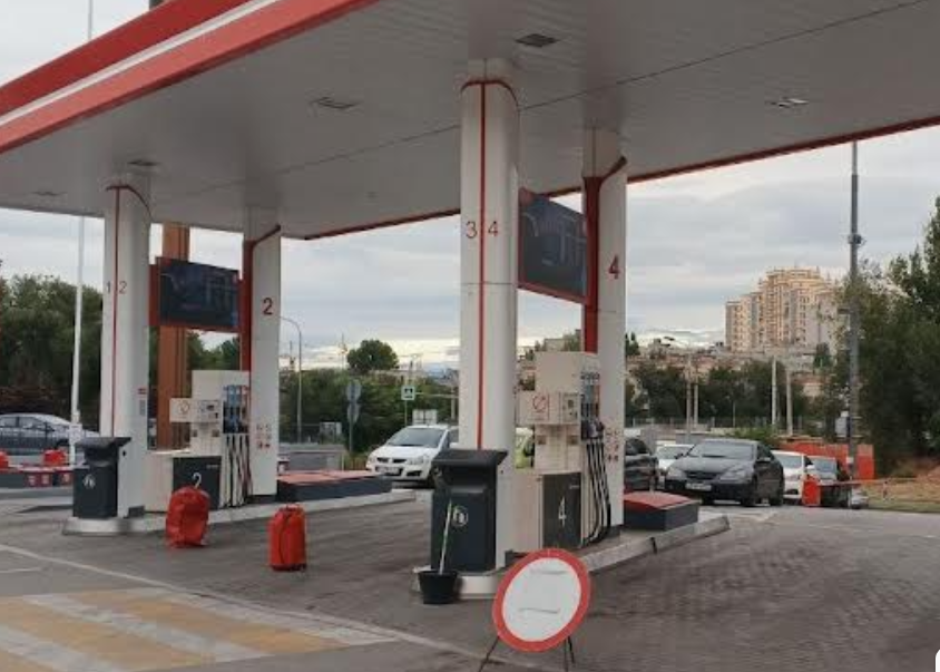 Обстановка на АЗС. Фото представлено «Кавказскому узлу» героями материала. Обстановка на АЗС. Фото представлено «Кавказскому узлу» героями материала.