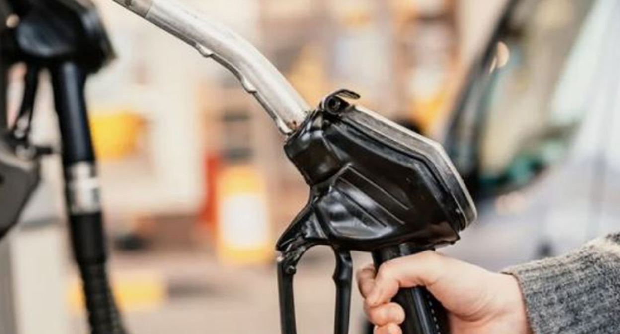 На АЗС. Скриншот фото https://www.topnews.ru/wp-content/uploads/2026/07/v-Rossii-nachalas-rasprodazha-AZS.jpg На АЗС. Скриншот фото https://www.topnews.ru/wp-content/uploads/2026/07/v-Rossii-nachalas-rasprodazha-AZS.jpg