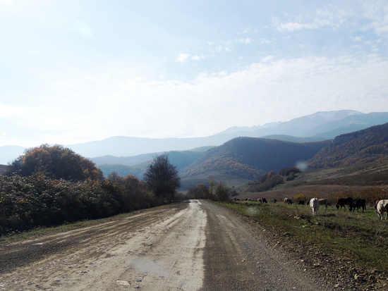 Дорога в Аветараноц. Дорога в Аветараноц.