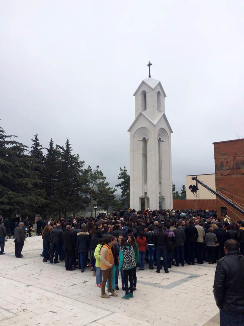 Эту колокольню недавно построили к дню этой трагической даты на Мемориальном комплексе в Степанакерте. Фото Марута Ваняна. Эту колокольню недавно построили к дню этой трагической даты на Мемориальном комплексе в Степанакерте. Фото Марута Ваняна.