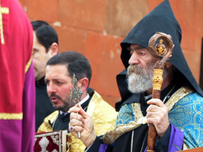 Предводитель Арцахской Епархии ААЦ архиепископ Паргев Мартиросян. Предводитель Арцахской Епархии ААЦ архиепископ Паргев Мартиросян.