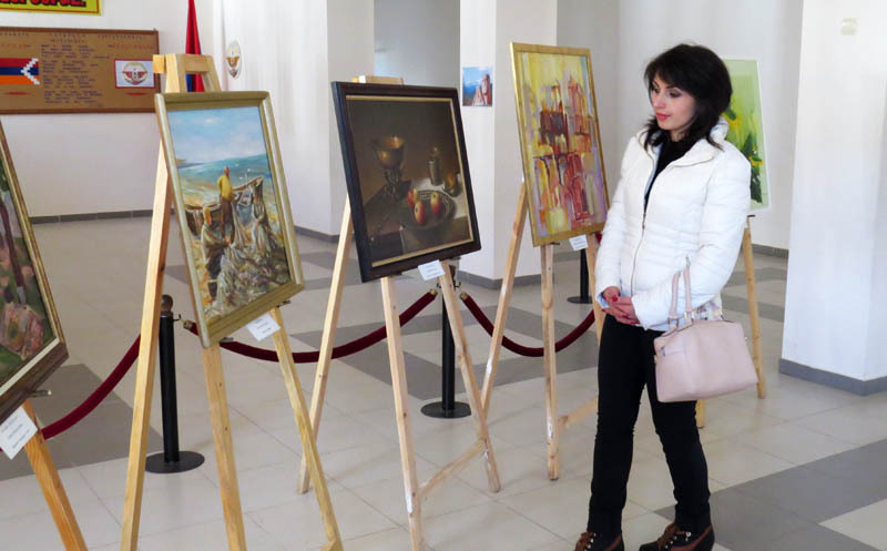 Посетительница. Посетительница.