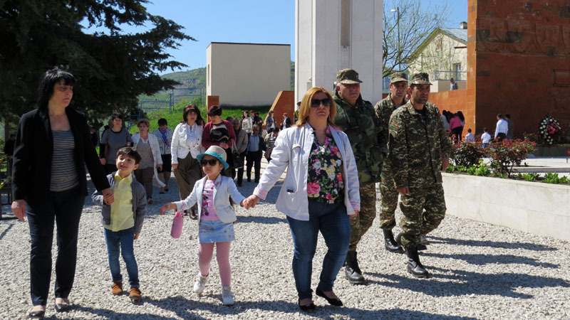 Представители властей НКР, духовенства, общественности, жители города Степанакерта почтили память безвинных жертв Геноцида. Мемориальный комплекс Степанакерта. 24.04.2016г. Представители властей НКР, духовенства, общественности, жители города Степанакерта почтили память безвинных жертв Геноцида. Мемориальный комплекс Степанакерта. 24.04.2016г.
