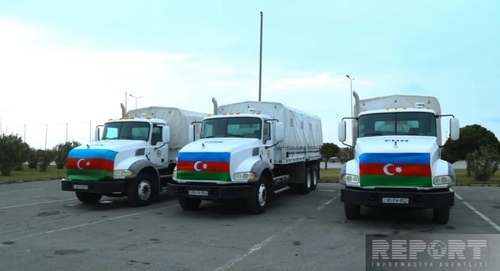 Грузовики с гуманитарной помощью Азербайджана Ирану. 10 марта 2026 года. Фото: Report https://report.az/xarici-siyaset/azerbaycan-prezidentinin-tapsirigina-esasen-irana-humanitar-yardim-yola-salinib